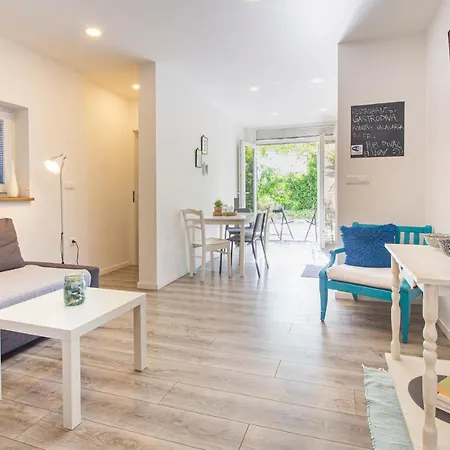 Apartment Lunarta Makarska