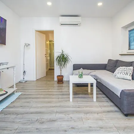 Appartamento Lunarta Makarska